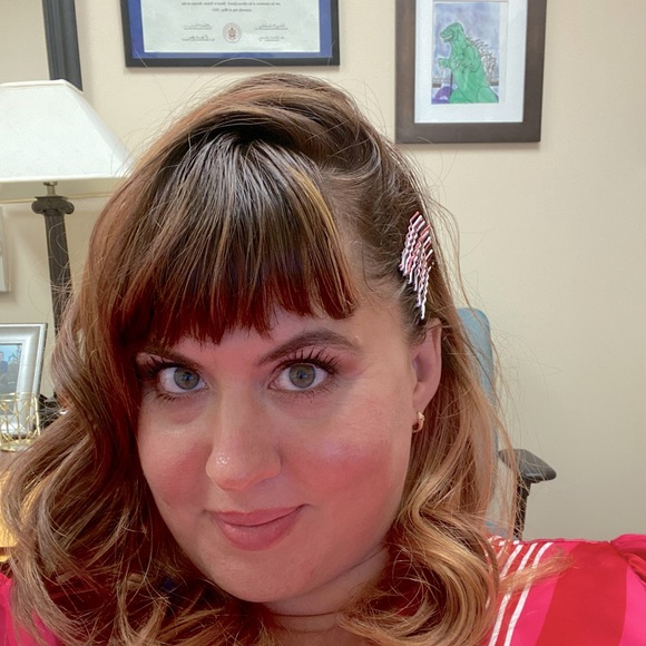 Meet your Posher, Laura - Picture 1 of 1